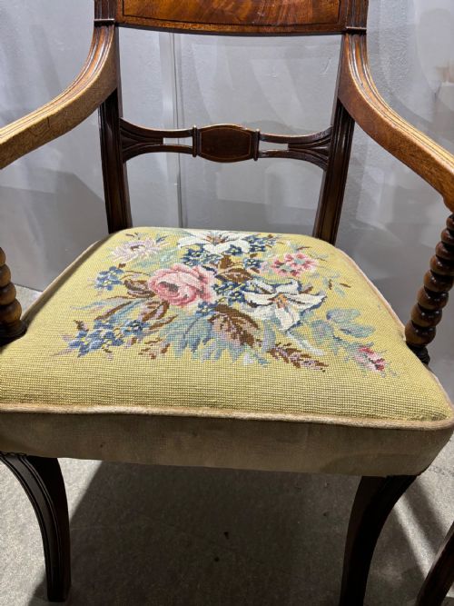 A PAIR OF REGENCY MAHOGANY ARMCHAIRS - ADDITIONAL PHOTO 1