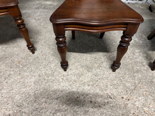 A SET OF THREE VICTORIAN MAHOGANY HALL CHAIRS - ADDITIONAL PHOTO 1