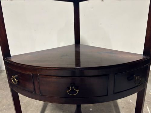 A GEORGE III MAHOGANY CORNER WASHSTAND - ADDITIONAL PHOTO 2