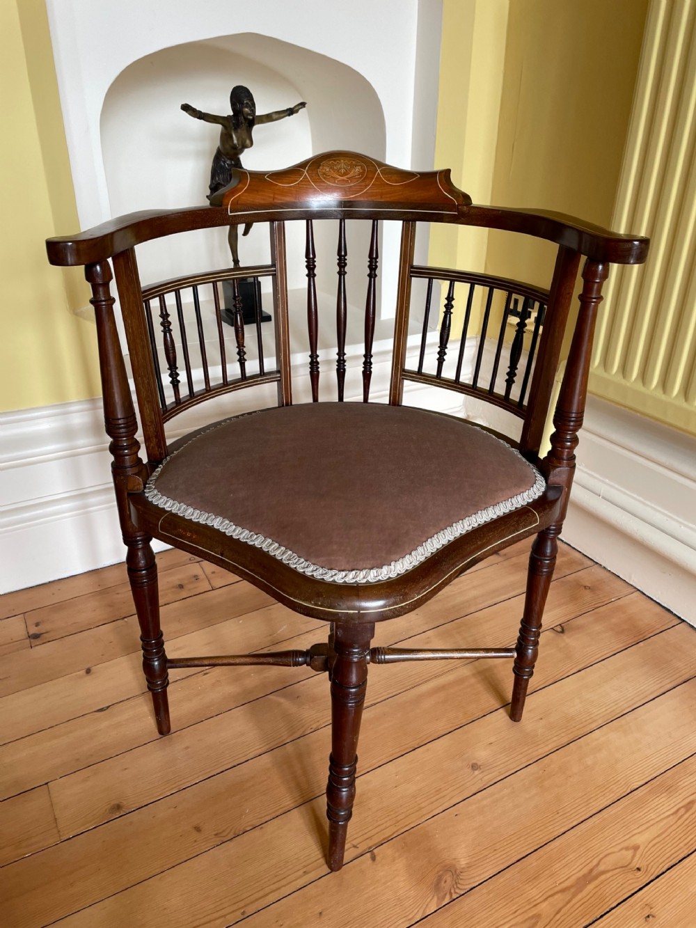 Edwardian Mahogany and Inlaid Corner Chair