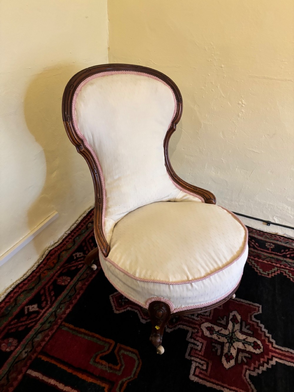 Victorian Mahogany Ladies Chair