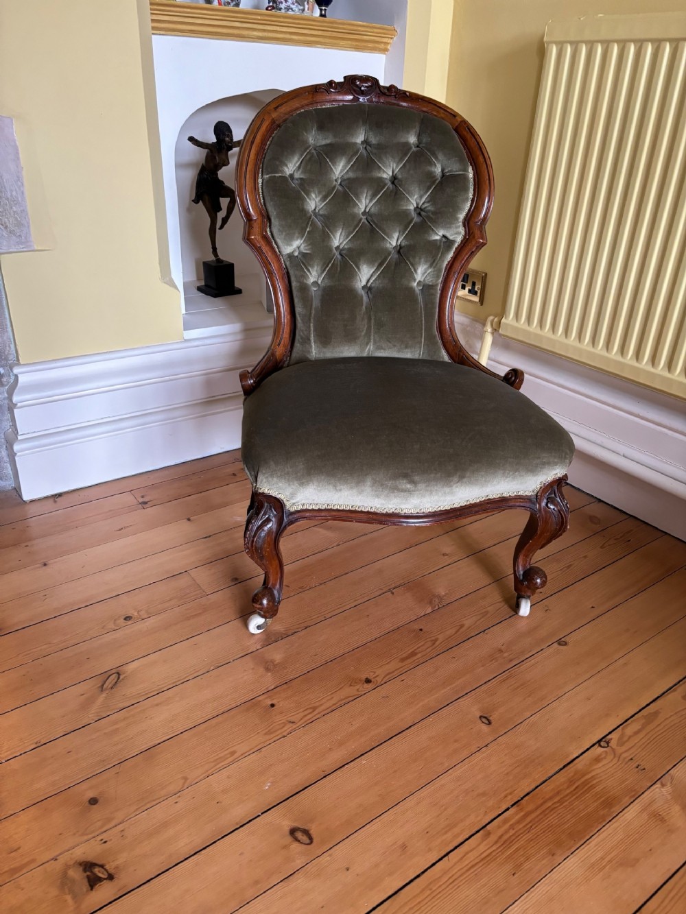 Victorian mahogany Ladies Chair