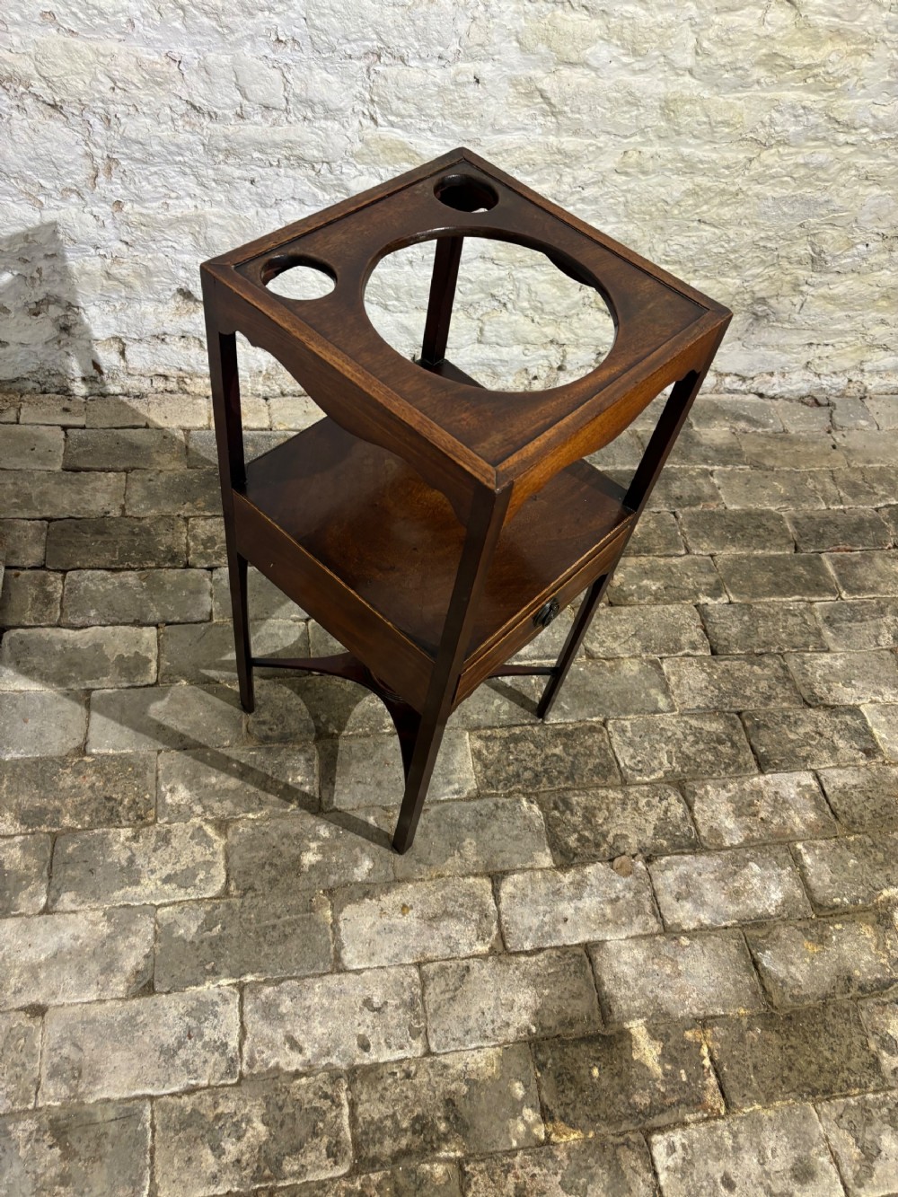 A Georgian mahogany washstand