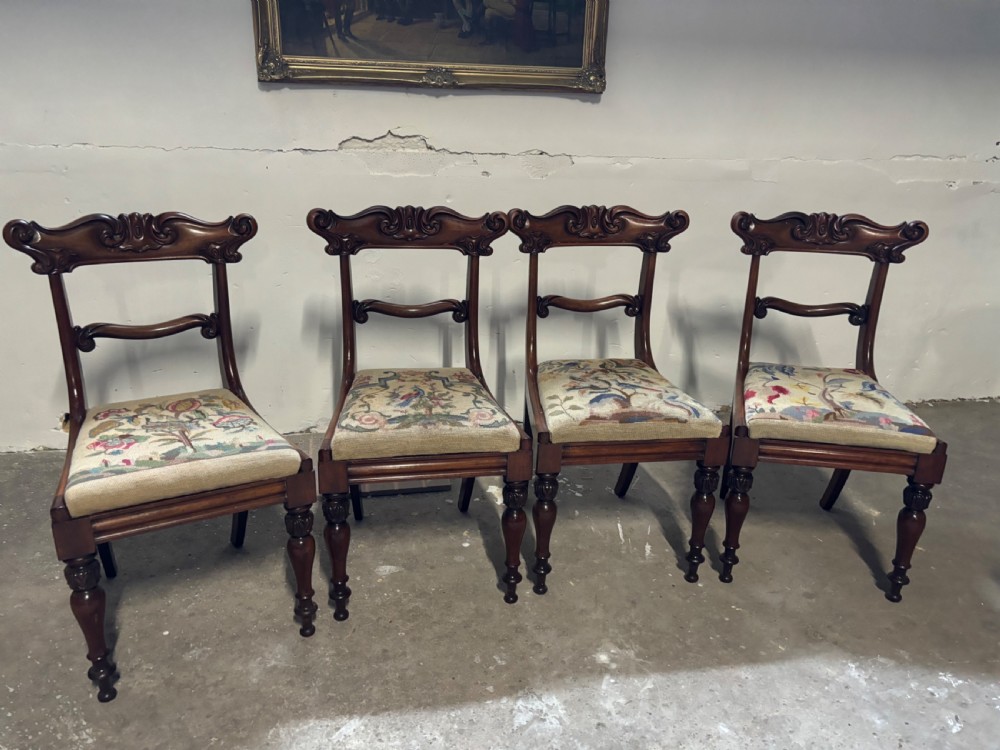 A set of four William1V rosewood dining chairs