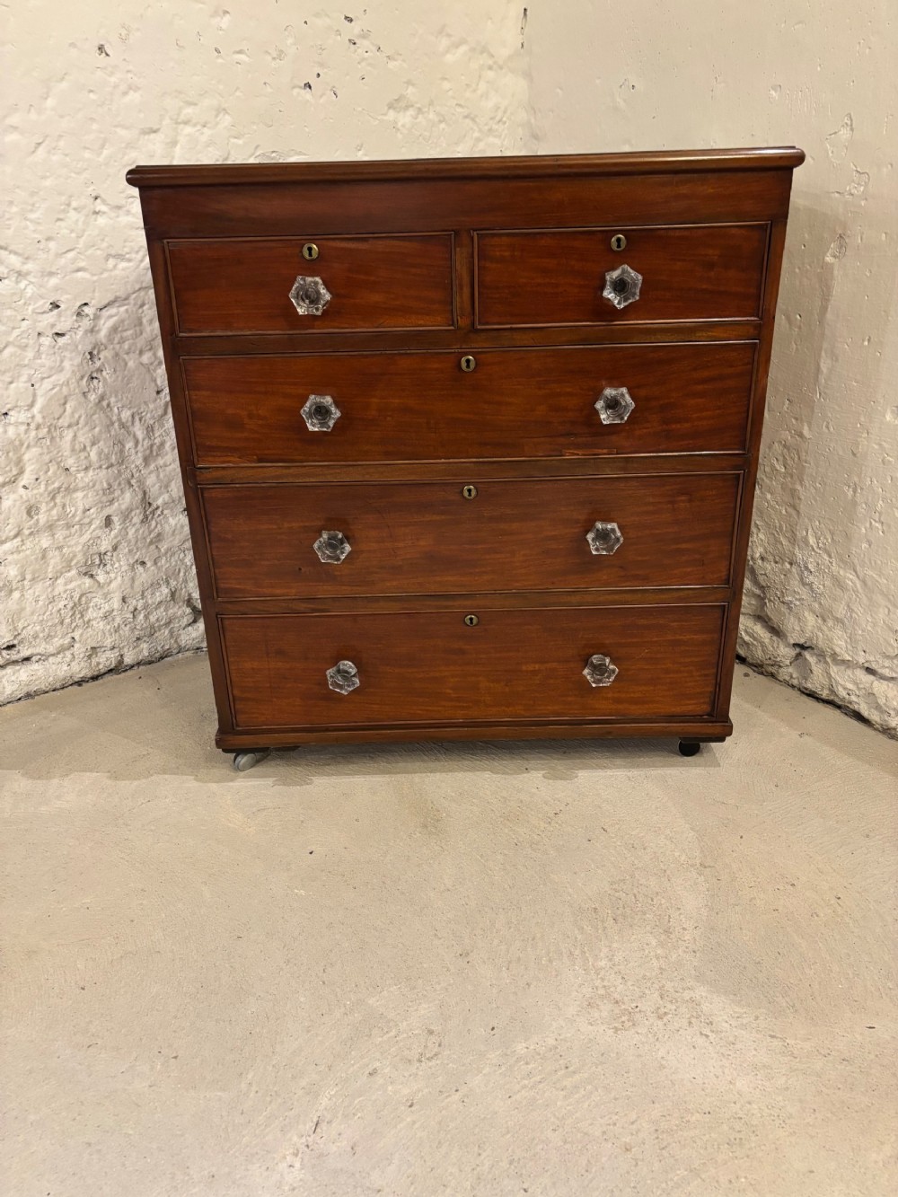 Victorian Mahogany Chest of Drawers