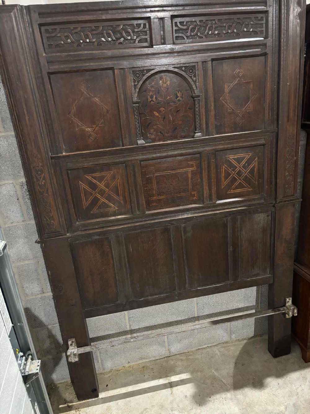 A 17th.c Oak Four Poster Bed