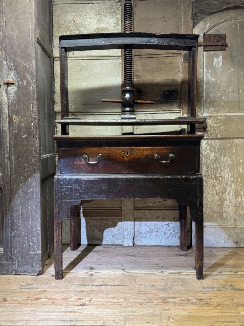 A PROVINCIAL GEORGE III LINEN PRESS WITH SCREW MECHANISM - ADDITIONAL PHOTO 3