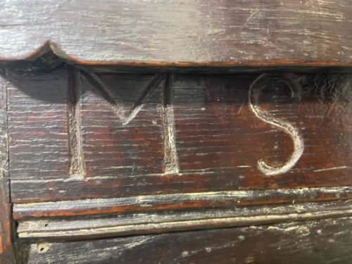 A 17TH CENTURY OTTERY ST MARY EXETER JOINED OAK CHEST FROM THE SAME WORKSHOP IN WHICH THOMAS DENNIS APPRENTICED 1687 - ADDITIONAL PHOTO 10