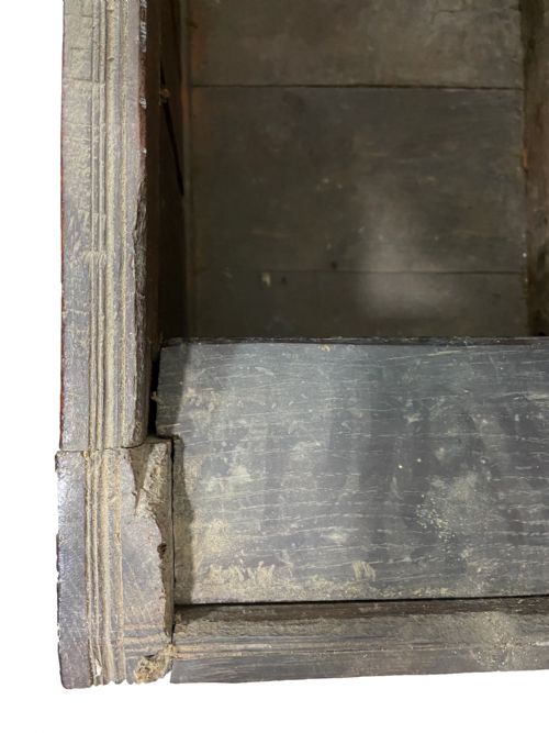 A 17TH CENTURY OTTERY ST MARY EXETER JOINED OAK CHEST FROM THE SAME WORKSHOP IN WHICH THOMAS DENNIS APPRENTICED 1687 - ADDITIONAL PHOTO 14