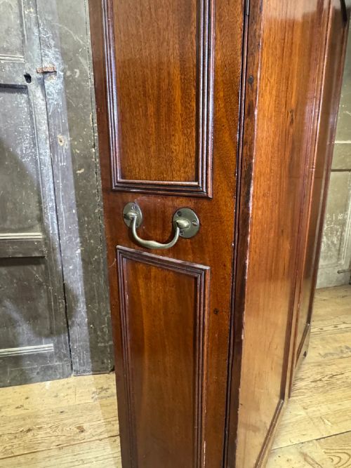 A SLENDER REGENCY MAHOGANY ESTATE CABINET BY REPUTE FROM A CAMBRIDGE UNIVERSITY COLLEGE View IX