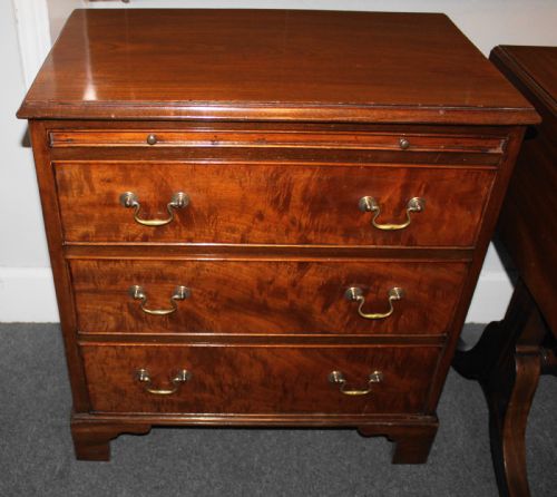 Small Early 20th Century Mahogany Chest of Drawers