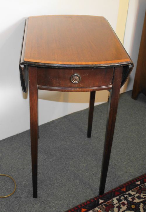 SMALL EDWARDIAN DESIGN INLAID MAHOGANY OVAL PEMBROKE TABLE - ADDITIONAL PHOTO 3