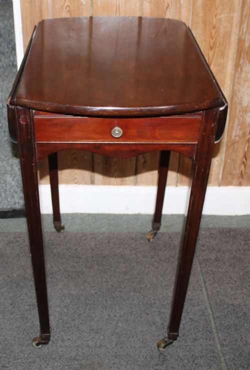 Small George III Mahogany Century Mahogany Oval Drop Leaf Table