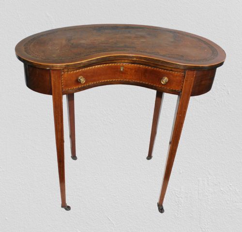 VICTORIAN MAHOGANY KIDNEY SHAPED WRITING TABLE