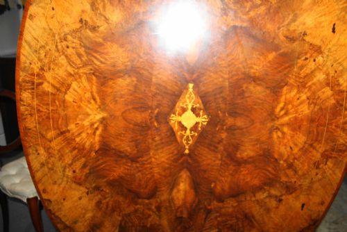 VICTORIAN FIGURED WALNUT INLAID OVAL BREAKFAST TABLE - ADDITIONAL PHOTO 12