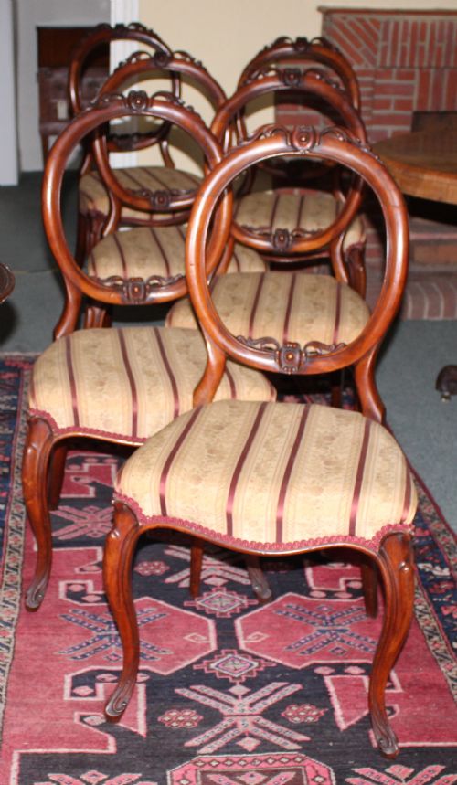 SET OF SIX VICTORIAN WALNUT BALLOON BACK DINING CHAIRS - ADDITIONAL PHOTO 1