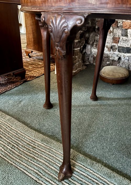 SMALL GEORGE III MAHOGANY DEMI LUNE CARD TABLE - ADDITIONAL PHOTO 5