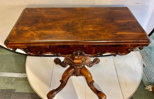 FINE EARLY VICTORIAN ROSEWOOD CARD TABLE - ADDITIONAL PHOTO 6