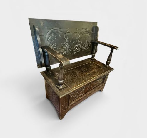 SMALL CARVED OAK MONKS BENCH - ADDITIONAL PHOTO 2
