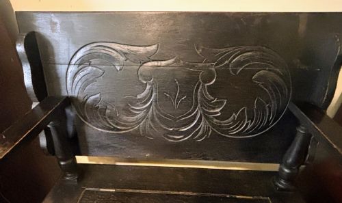 SMALL CARVED OAK MONKS BENCH - ADDITIONAL PHOTO 5