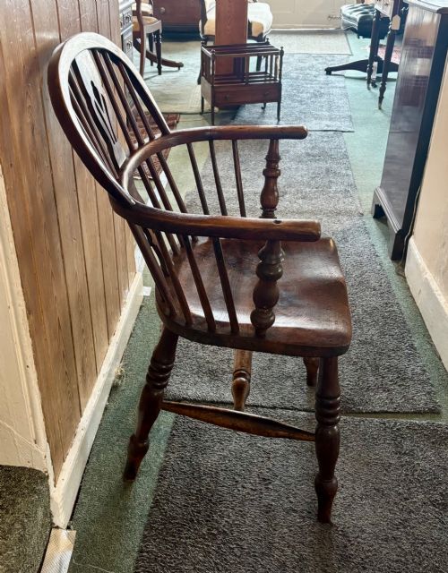 19TH CENTURY ELM WINDSOR ARMCHAIR - ADDITIONAL PHOTO 3