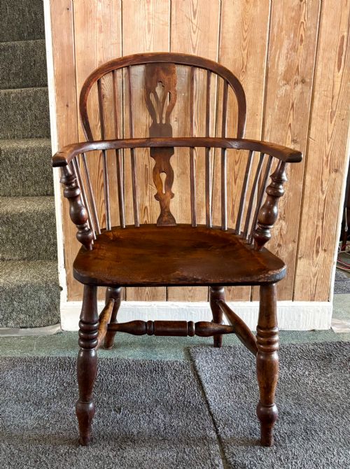 19TH CENTURY ELM WINDSOR ARMCHAIR - ADDITIONAL PHOTO 5