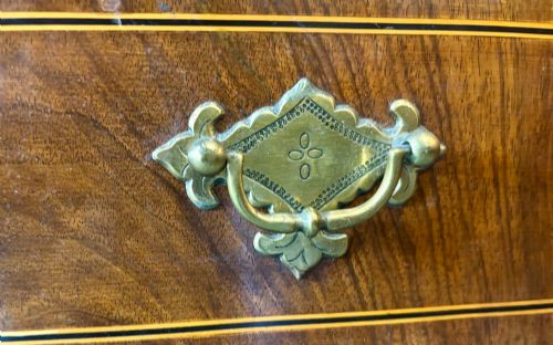 SMALL GEORGE III WALNUT BUREAU WITH STEPPED INTERIOR - ADDITIONAL PHOTO 3