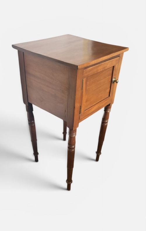 19TH CENTURY MAHOGANY BEDSIDE CUPBOARD - ADDITIONAL PHOTO 3
