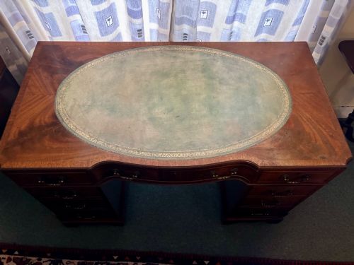 MAHOGANY PEDESTAL DESK WITH OVAL LEATHER TOP - ADDITIONAL PHOTO 4