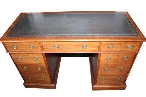 Victorian Mahogany Pedestal Desk with Leather Top