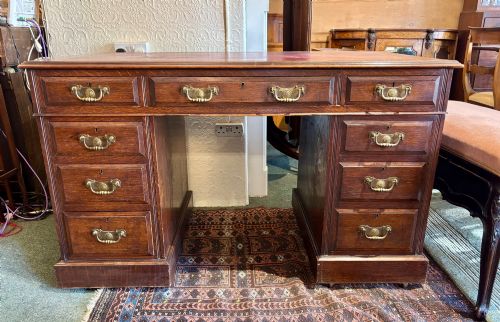 EDWARDIAN OAK PEDESTAL DESK - ADDITIONAL PHOTO 4
