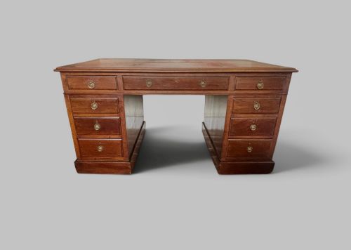 Large Edwardian Mahogany Pedestal Desk