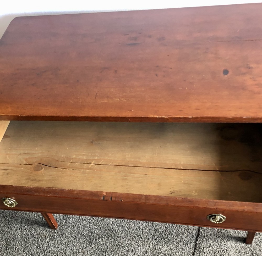 Small 19th century mahogany side table View IV