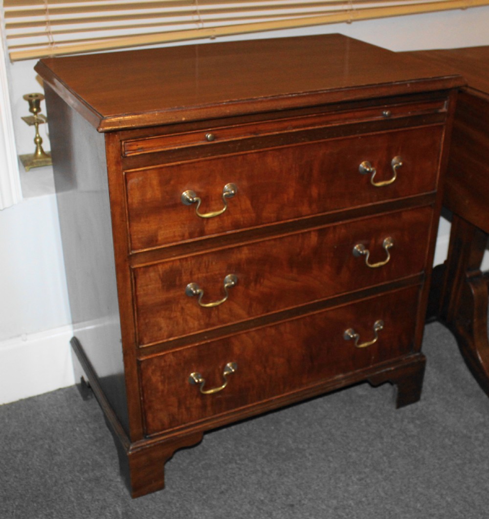 Small early 20th century mahogany chest of drawers View II