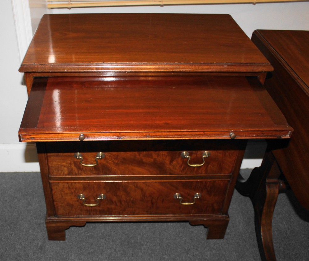 Small early 20th century mahogany chest of drawers View IV