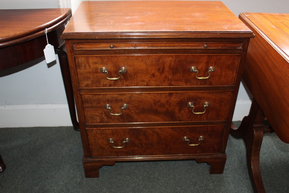 Small early 20th century mahogany chest of drawers View VII