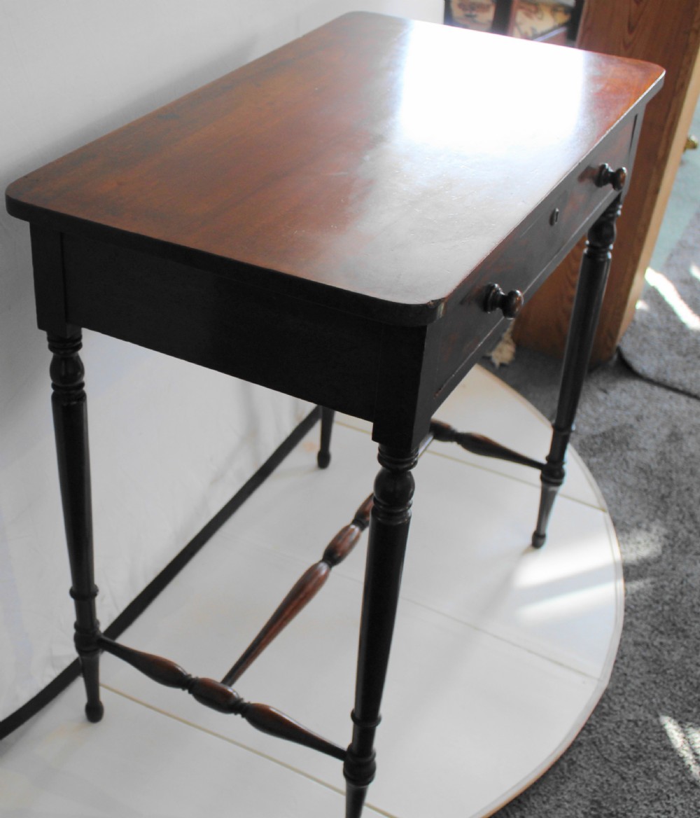 Victorian mahogany side table View IV