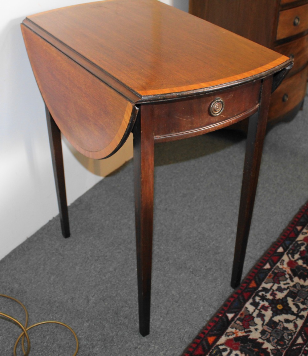Small Edwardian design inlaid  mahogany oval Pembroke table View III