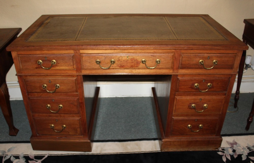 Victorian walnut pedestal desk