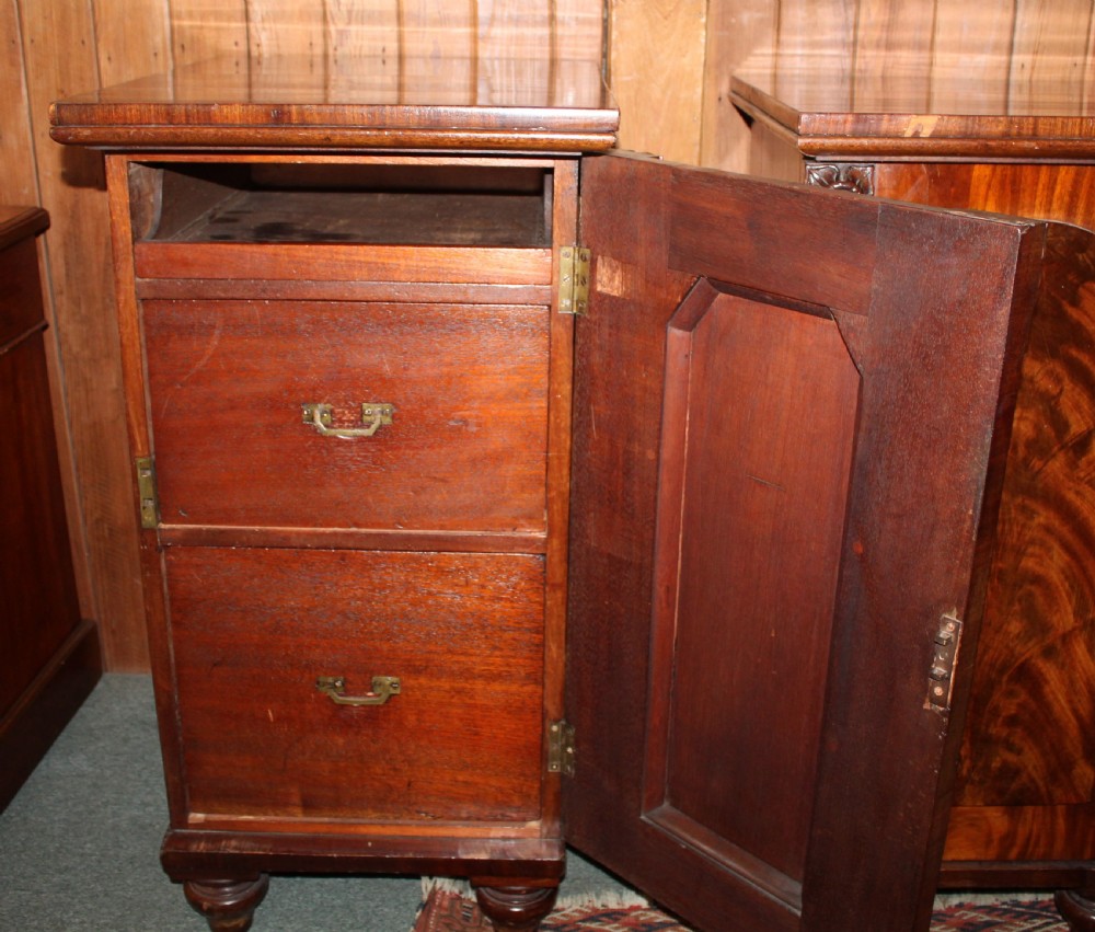 Pair of figured mahogany early 19th century cabinets View VII