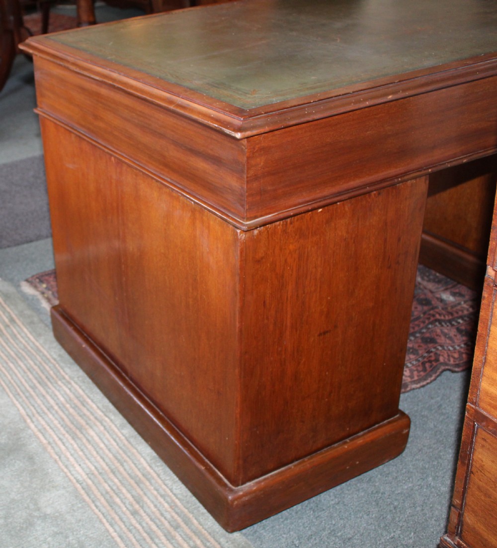 Large Victorian mahogany pedestal desk View VI