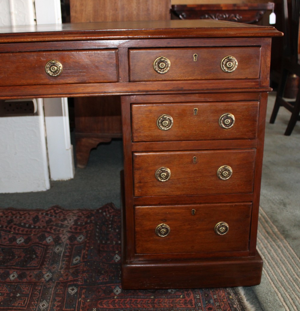 Large Victorian mahogany pedestal desk View VIII