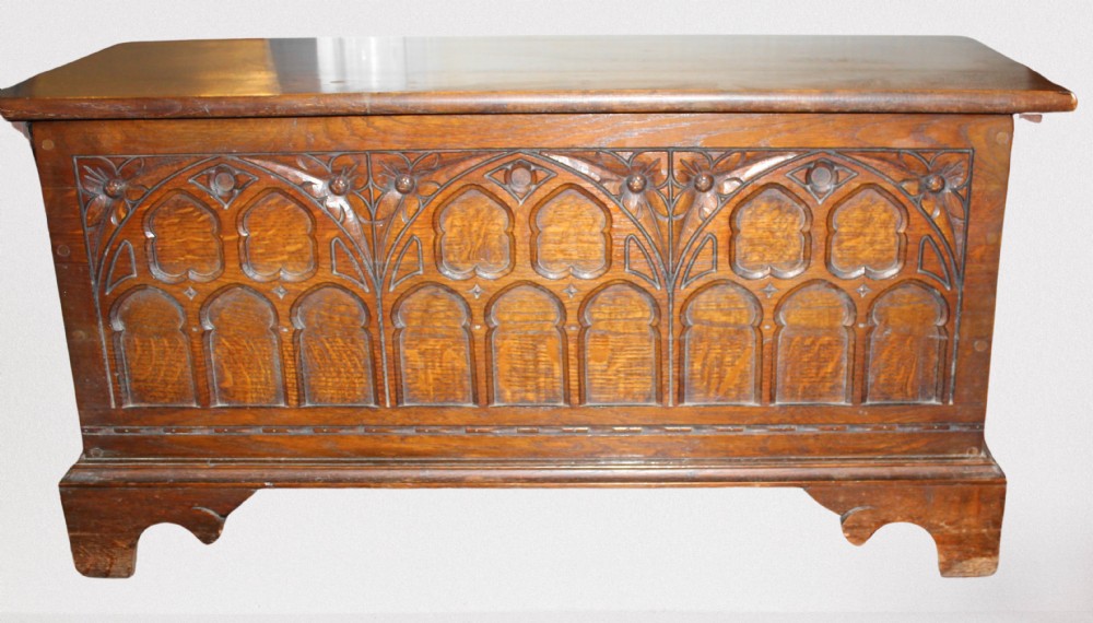 Early 20th century small carved oak coffer