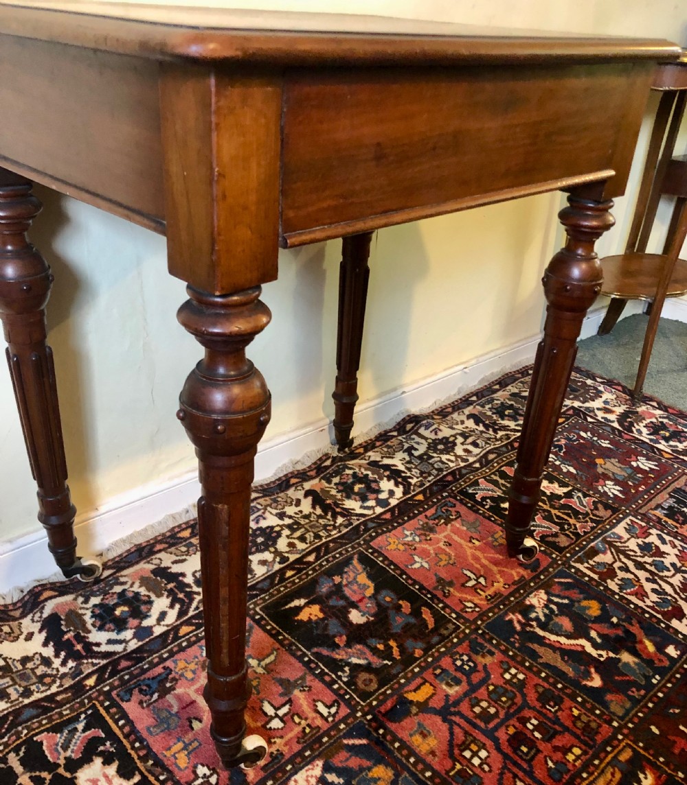 Small Victorian mahogany side table with drawer  View VI