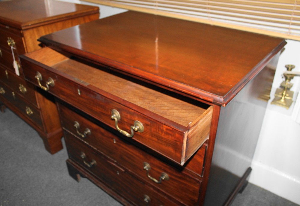 Small George III figured mahogany chest of drawers View VI