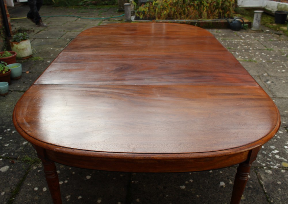 Large early 19th century mahogany dining table View IV