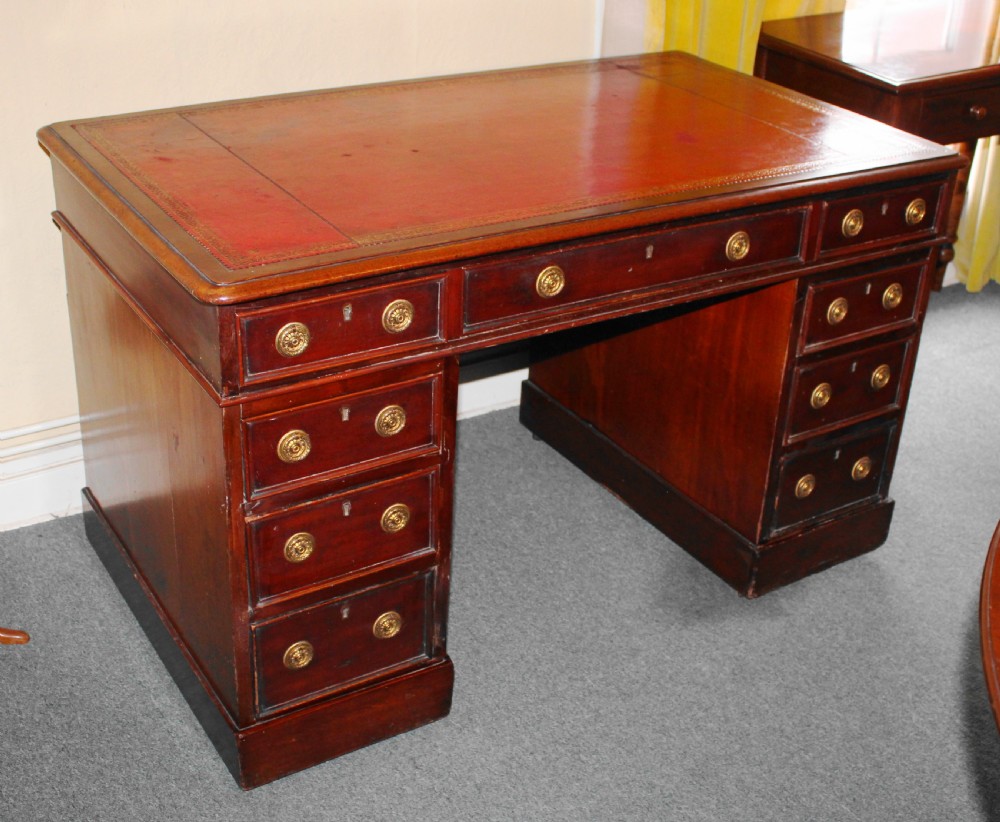 Victorian mahogany pedestal desk with leather top View II