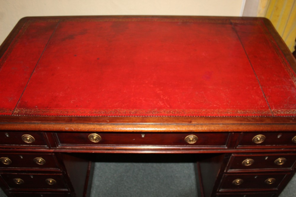 Victorian mahogany pedestal desk with leather top View IV