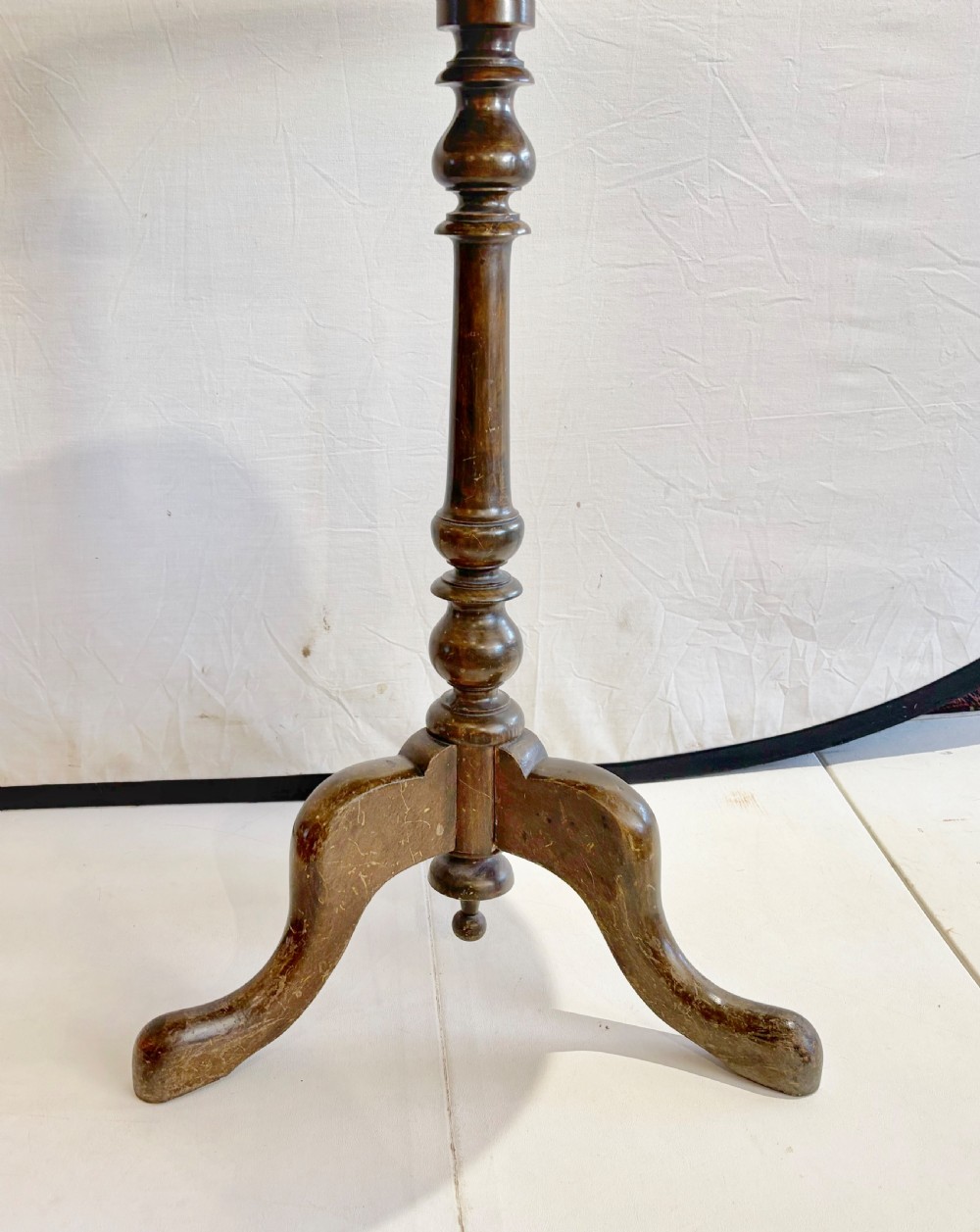 Victorian oval burr walnut occasional table  View VII