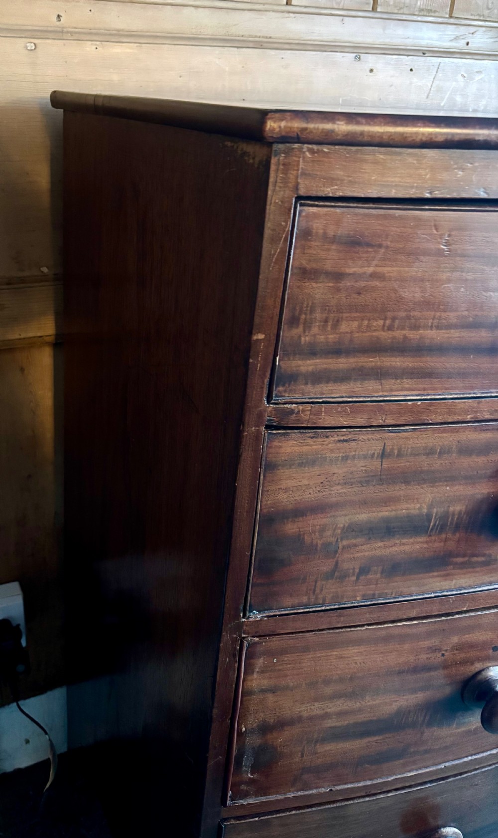 Early 19th century mahogany bow front chest of drawers  View V